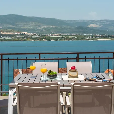 Apartments Bellezza Trogir Exterior photo